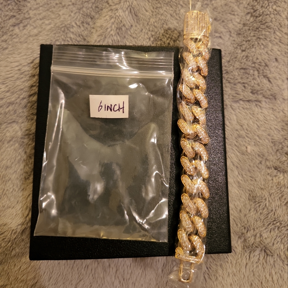 BBY KUTE Tarnish Resistant Gold Cuban Link 16mm Bracelet Size 6in